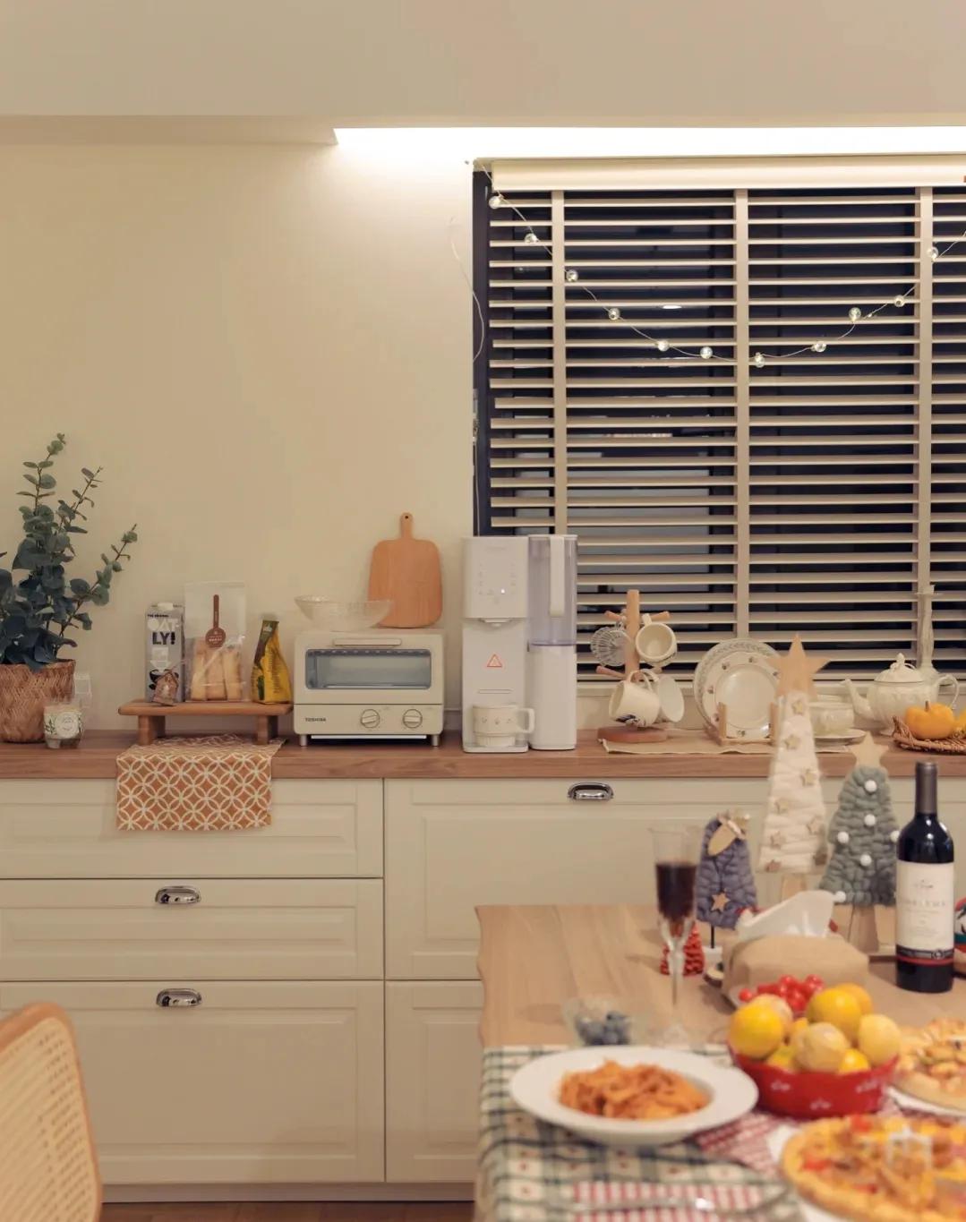 女子晒自家装修让人哭笑不得,女子晒出装修了一半的房子