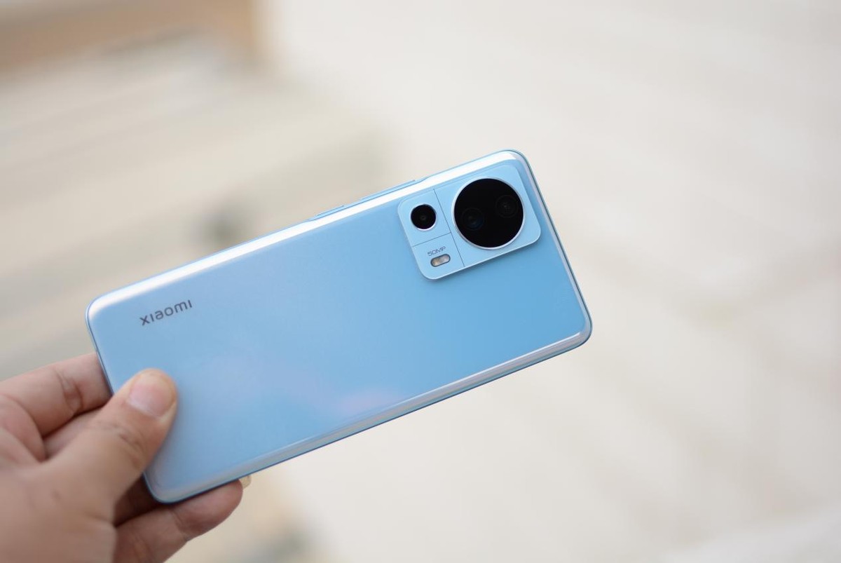 小米civi颜值高吗,目前小米civi2还值得入手吗