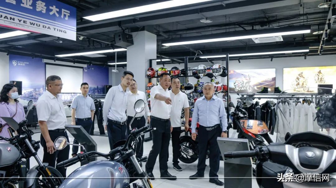 重庆骑龙街,重庆机车街区