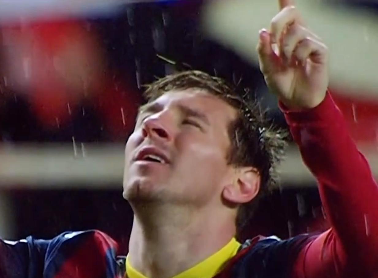 39岁球王梅西,梅西被官方称球王