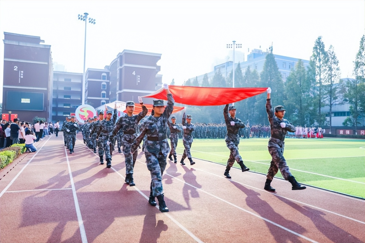 全力以赴青春精彩,全力以赴春天的梦想