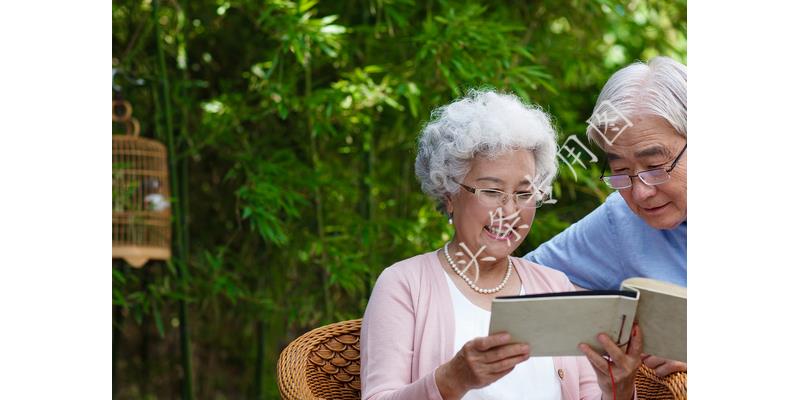 人到老年怎么干不动了,瘫痪在床的老人何去何从