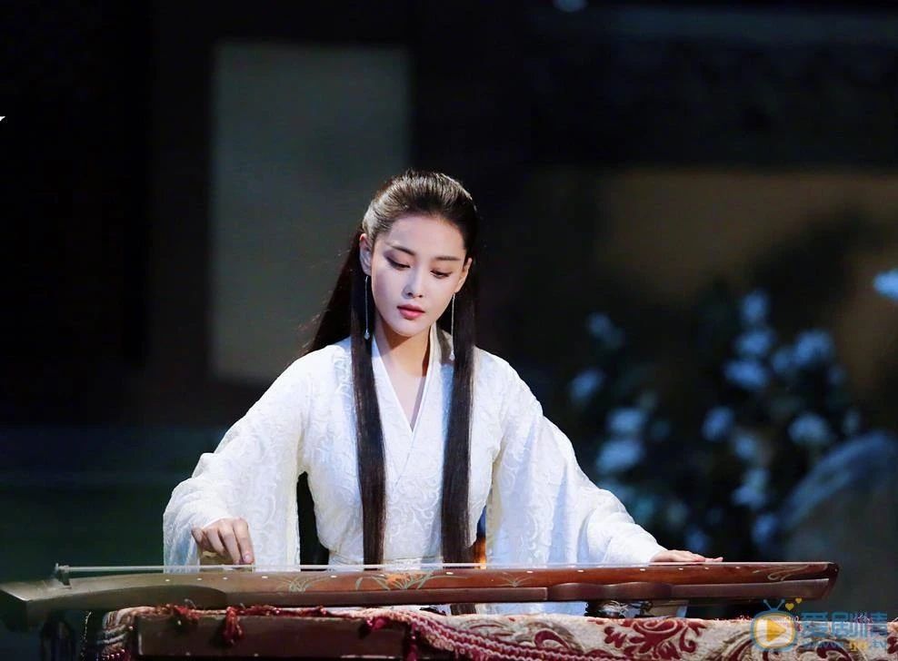 最感人的情诗10首,爱你情诗100首