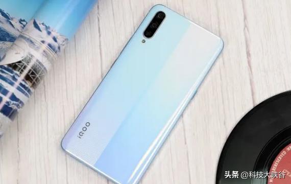 目前最值得入手的手机1000元左右,推荐几款1000元性价比高的手机