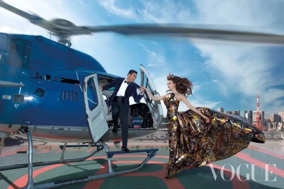 亚洲婚纱女王杀进内娱，女星们集体坐不住了