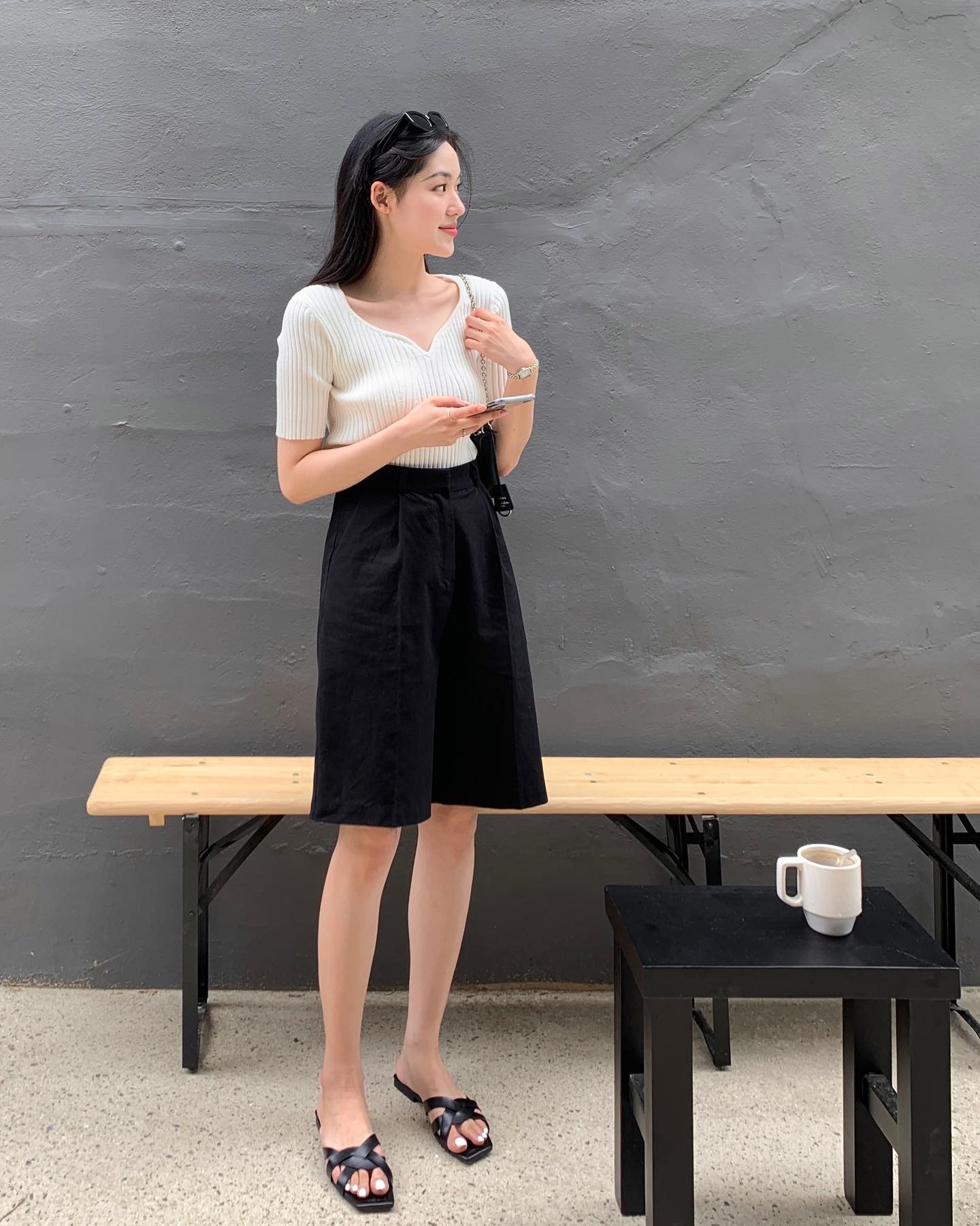 低调大方的韩式穿衣搭配,韩式慵懒风衬衫搭配连衣裙