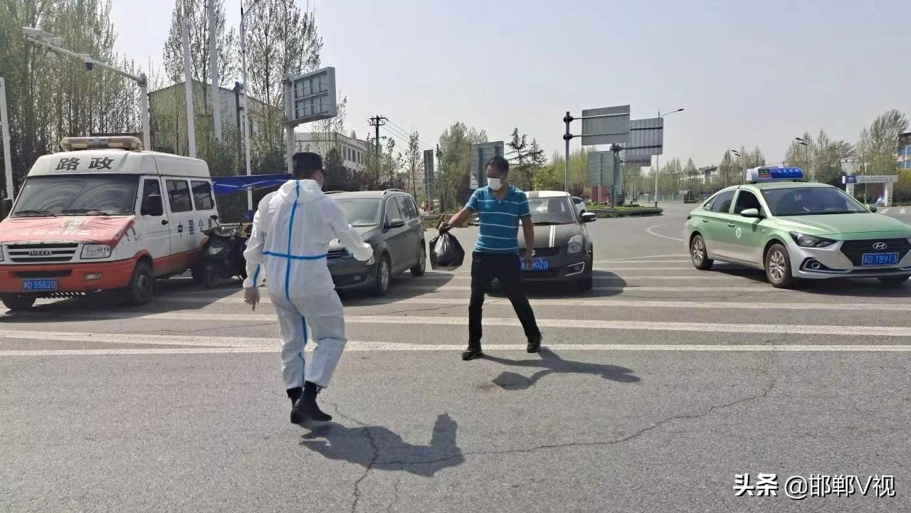 患者急需救命药民警解燃眉之急,病人急需药品救命