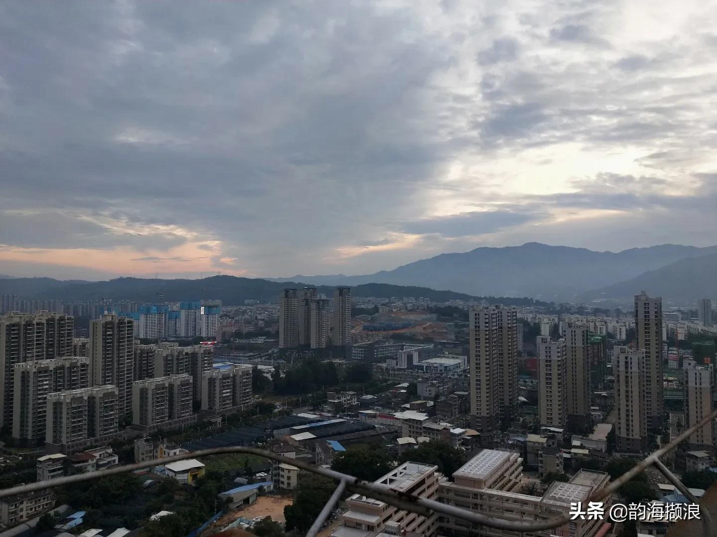 山城龙岩,龙岩风景区群山环绕