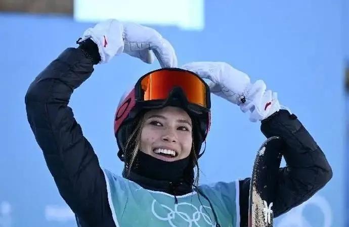 谷爱凌冬奥夺冠自信演讲稿,谷爱凌2022冬奥获得什么比赛奖牌