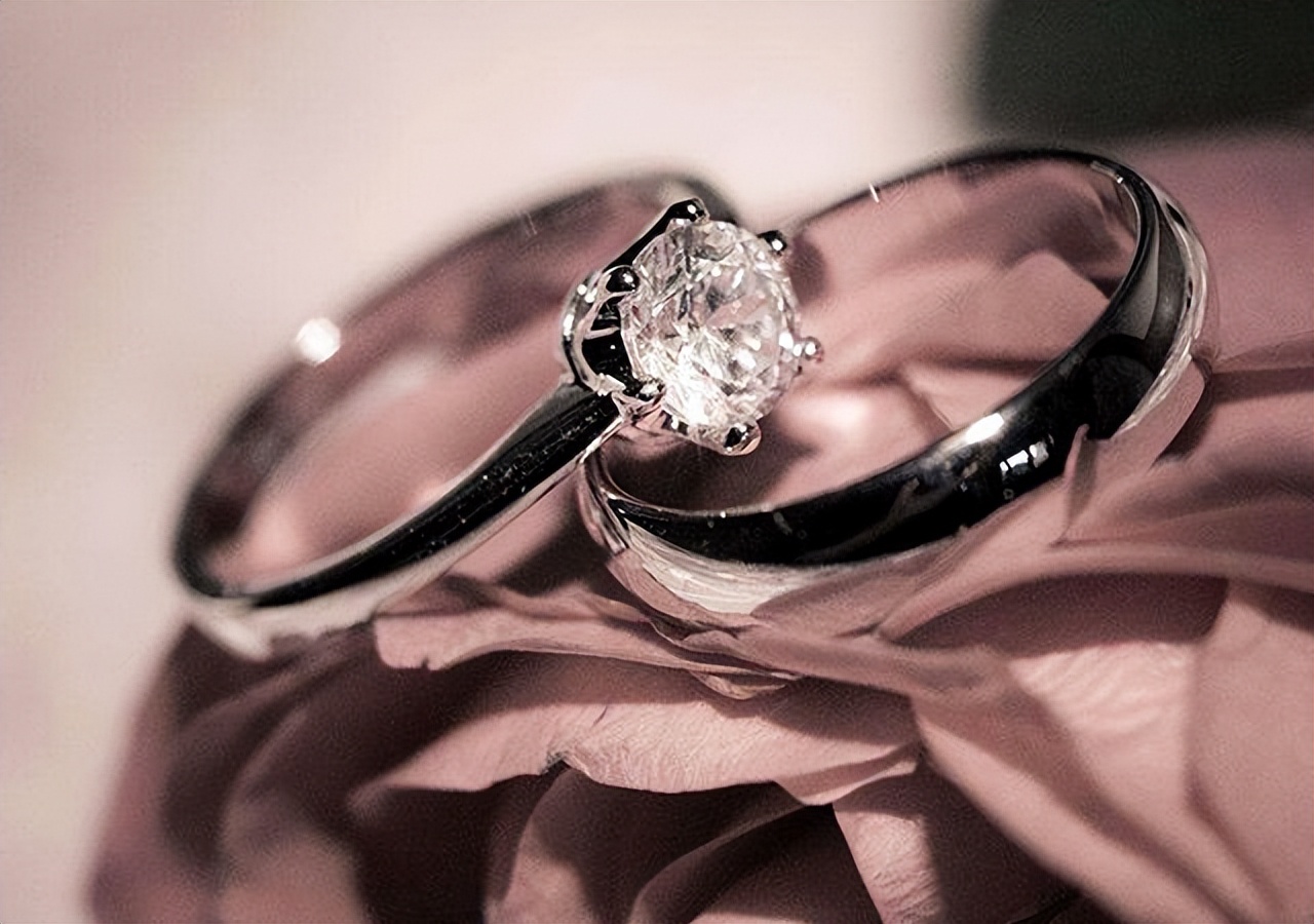 购买钻戒需要了解哪些知识,第一次买钻戒必懂的常识