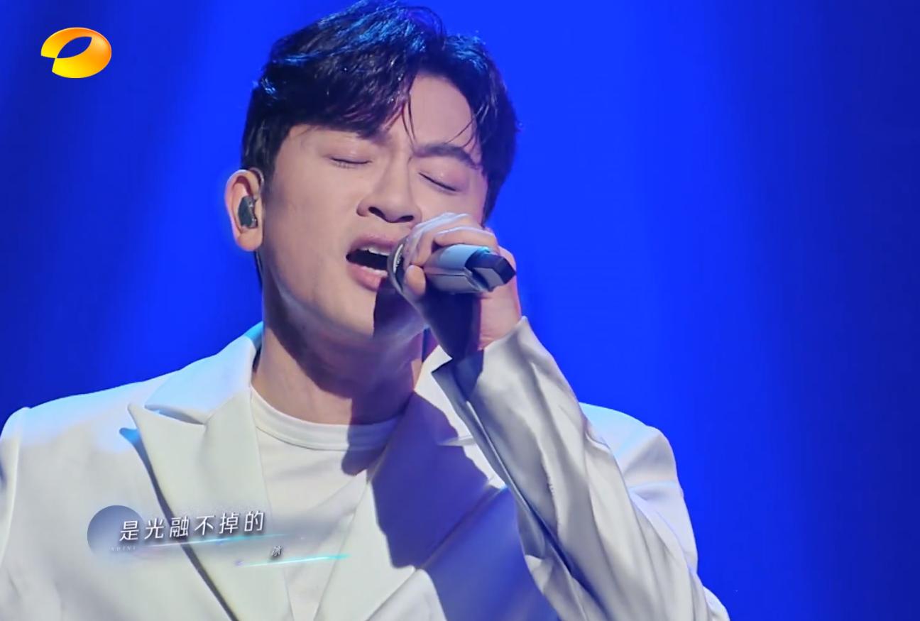 鐜嬪績鍑岃嫃鏈夋湅鍞卞姛璋佸ソ,鑻忔湁鏈嬬帇蹇冨噷鍞卞姛瀵规瘮