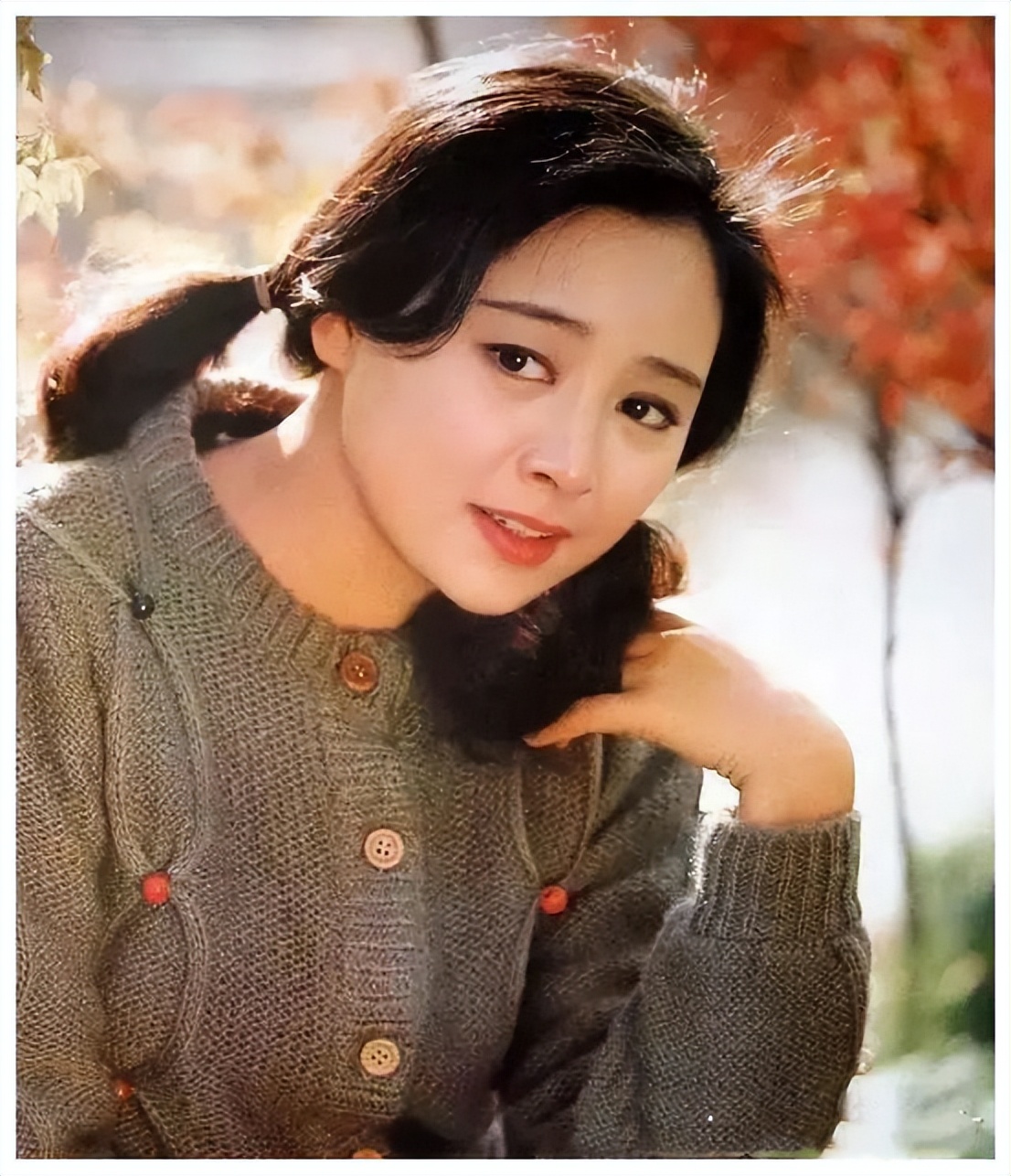 坚决不动刀不整容，年过60岁依然优雅美丽的女星，我只服这10位