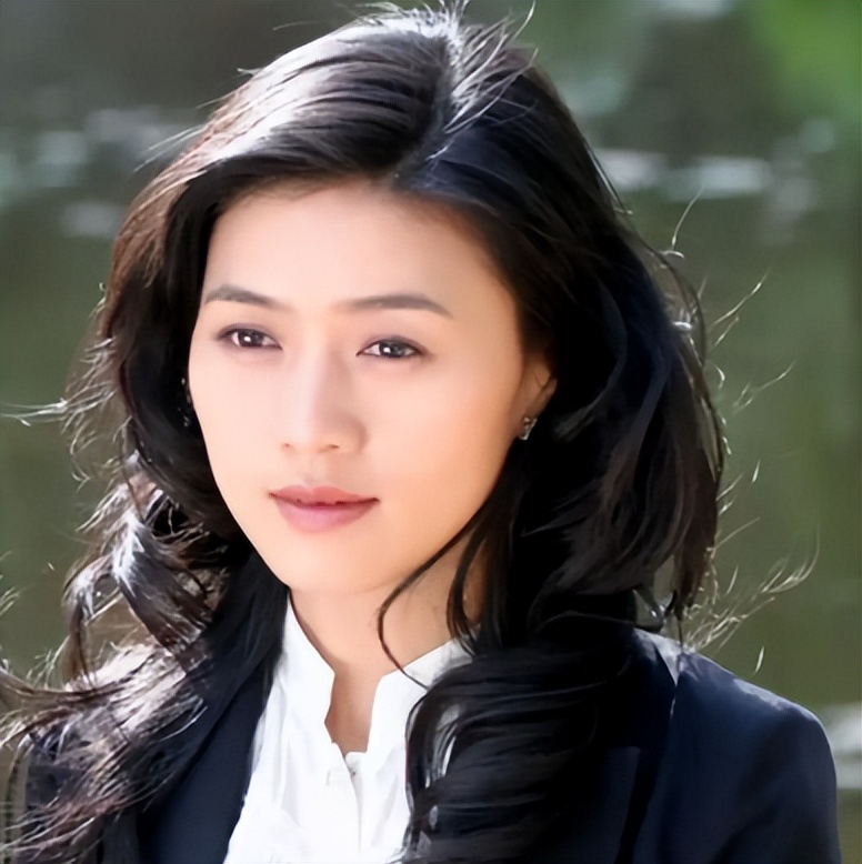 那英怒踹粉丝,那英当众踹粉丝惹争议