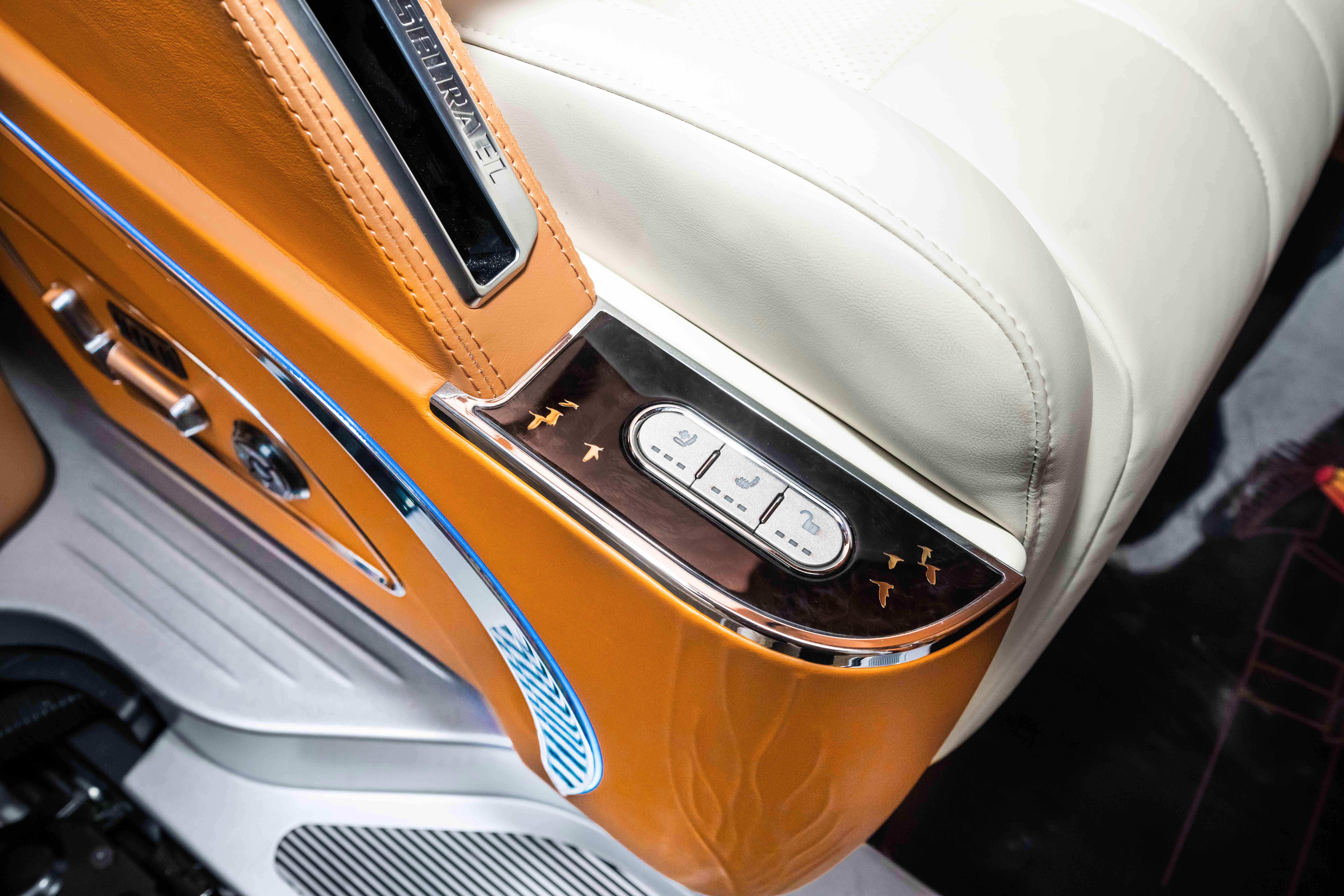 别克gl8改装大唐盛世,别克gl8大唐盛世帝王蓝