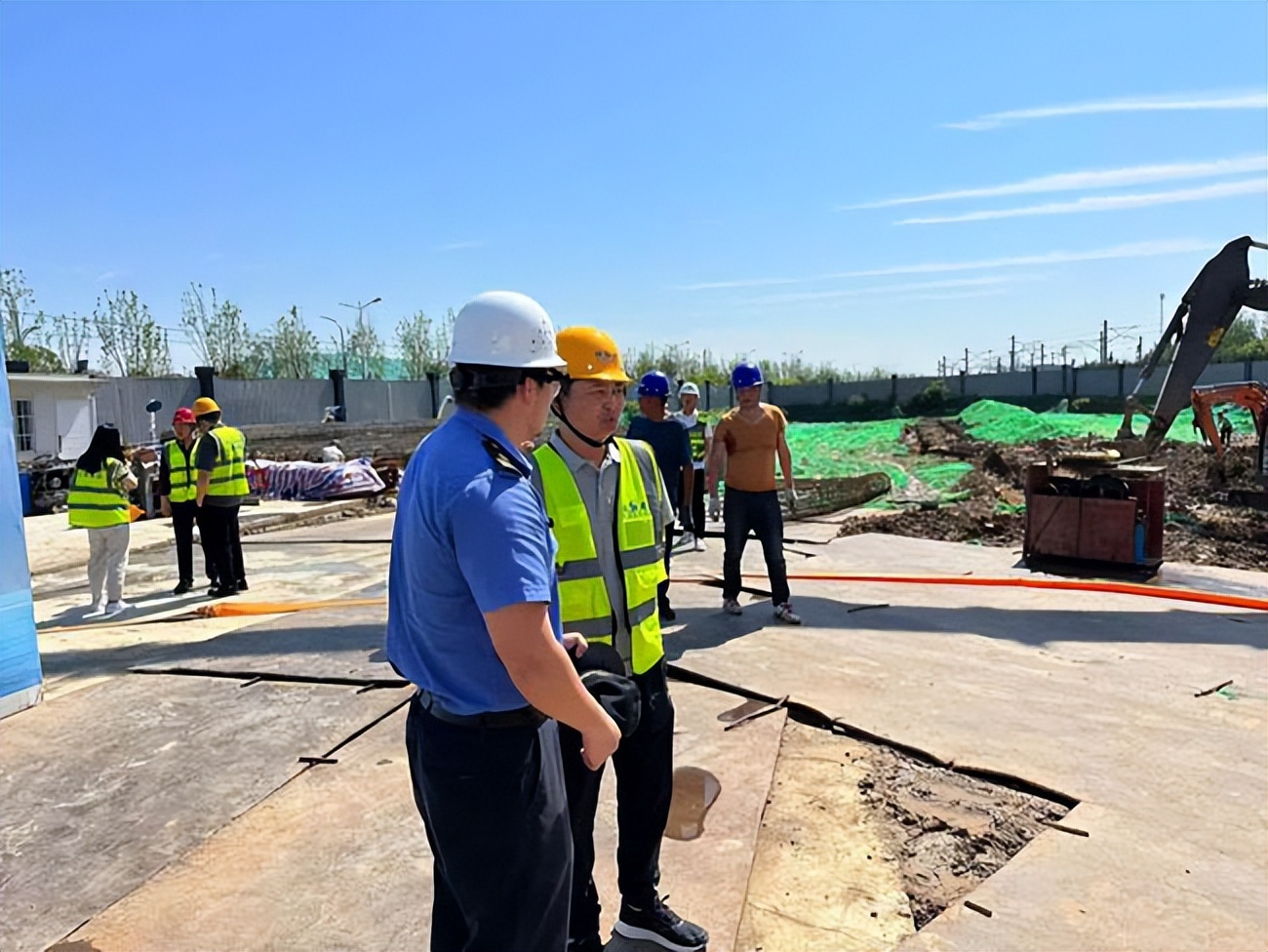 治污减霾不松懈保卫蓝天正当时,铁腕治霾保卫蓝天三年行动方案