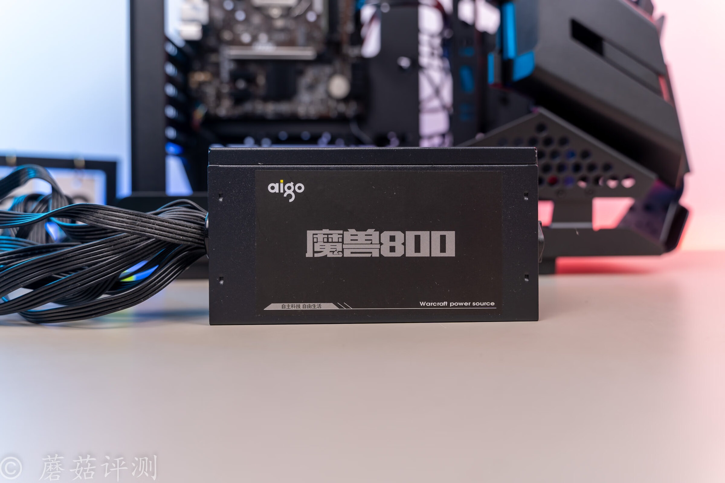 电脑主机可以玩的手柄游戏,高性能主机搭配低端显示器