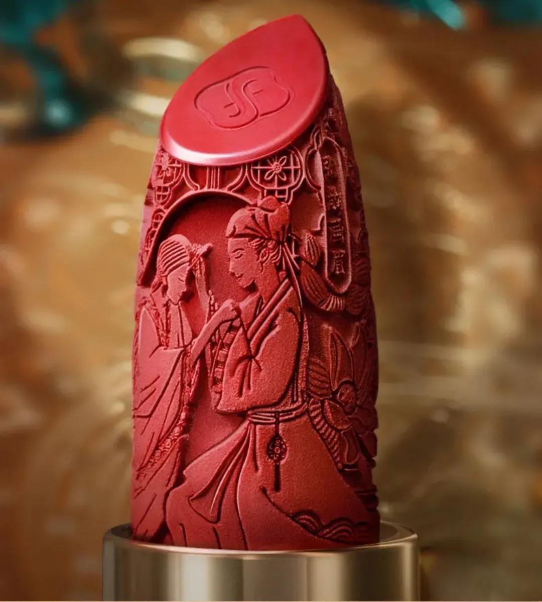 刚认识的女孩情人节送什么礼物好,正在追求的女生情人节送什么礼物