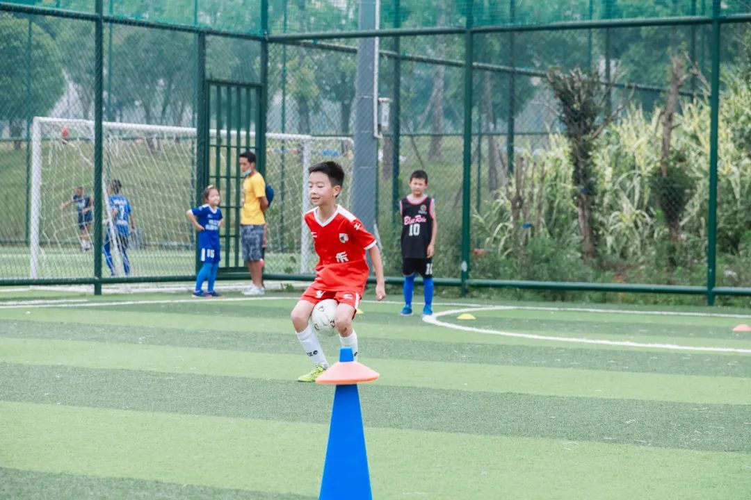 足球嘉年华内容,嘉年华快乐游戏