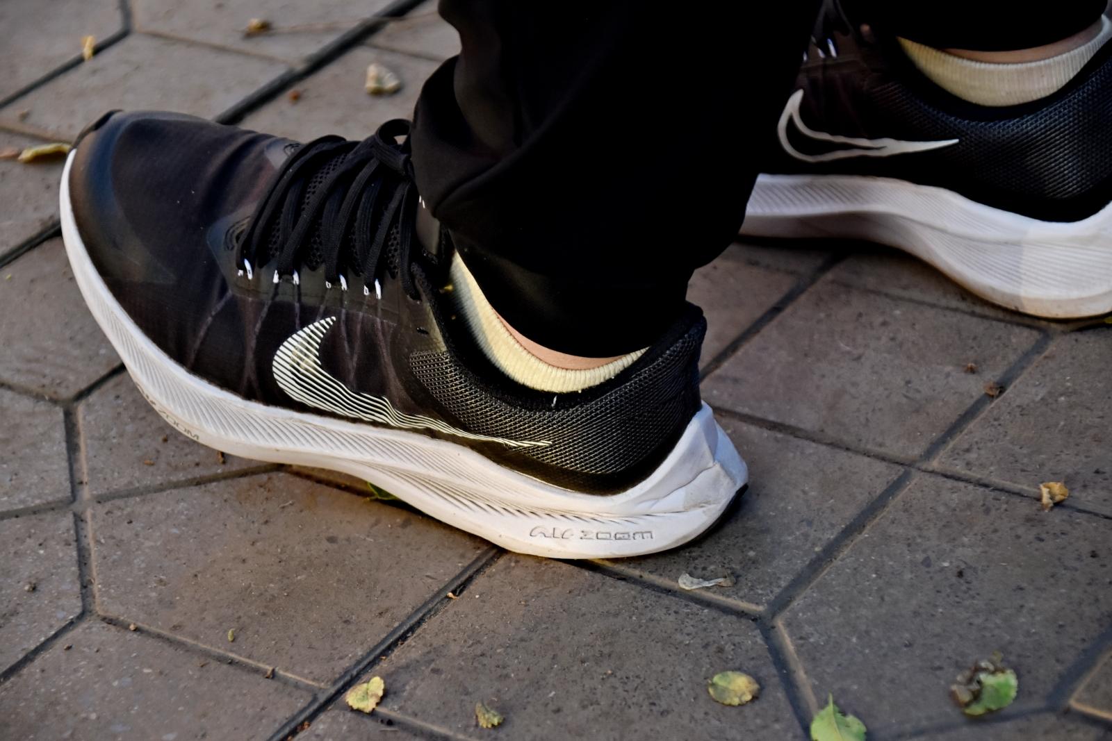 nike跑鞋winflo8女士,耐克zoomwinflo7真假