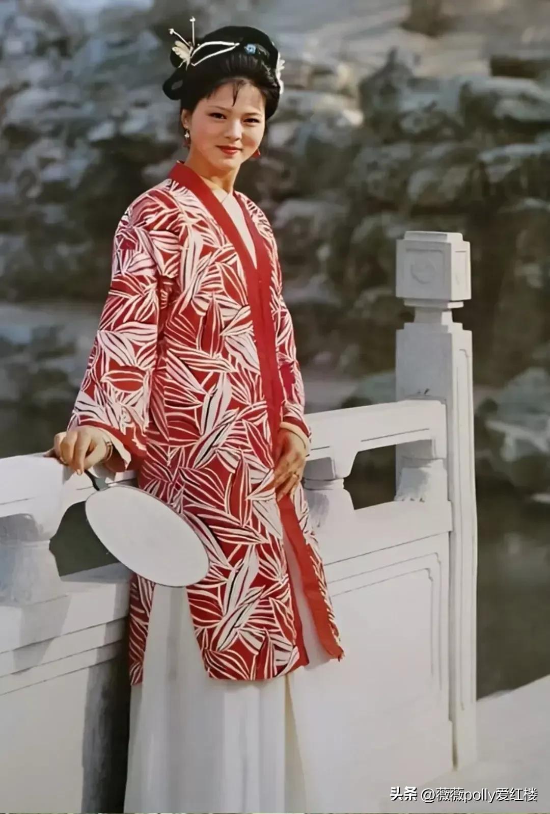 晴雯袭人与黛玉宝钗,晴雯不给开门后续