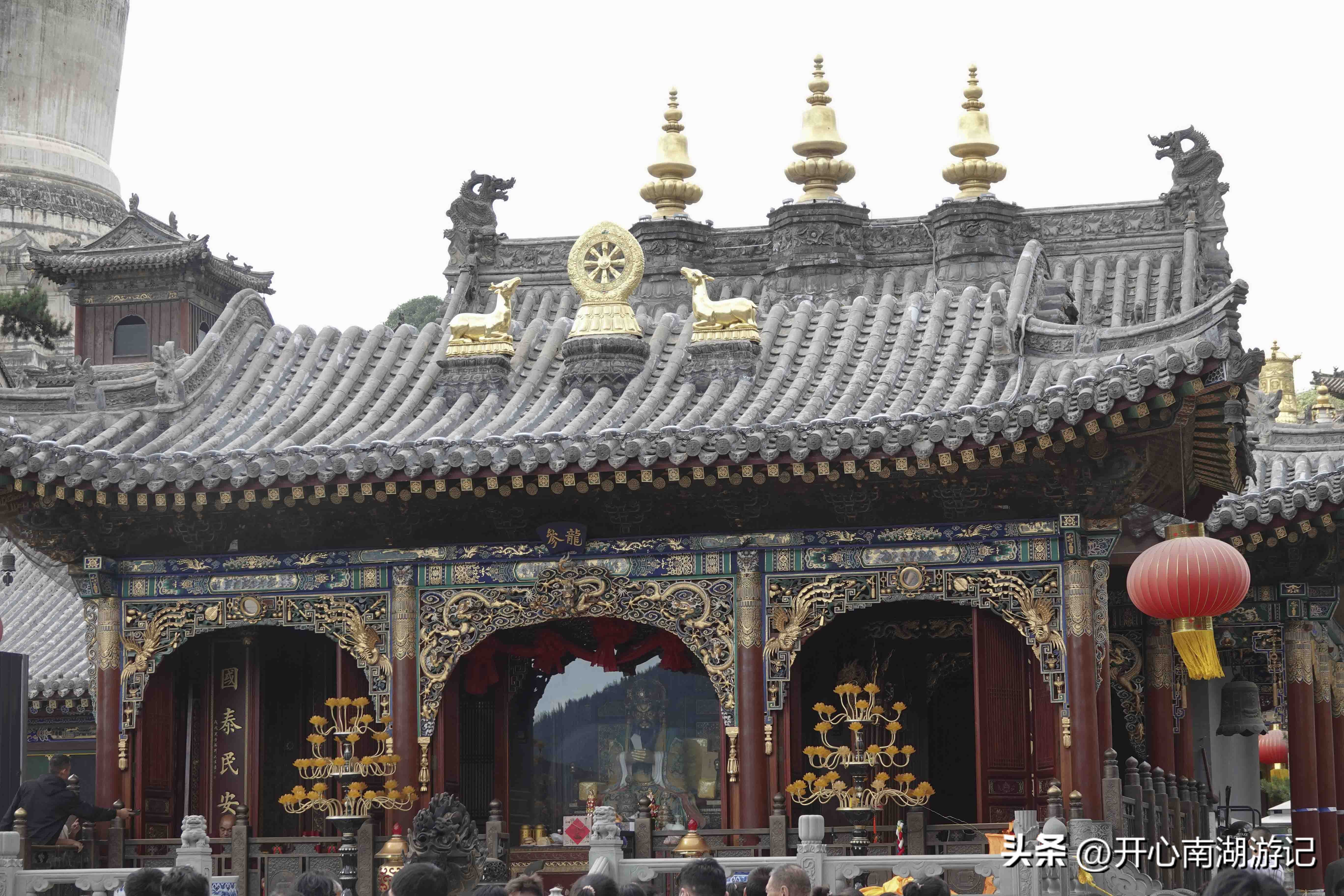 老姐俩旅行记12：山西省忻州市中国佛教四大名山之五台山人满为患