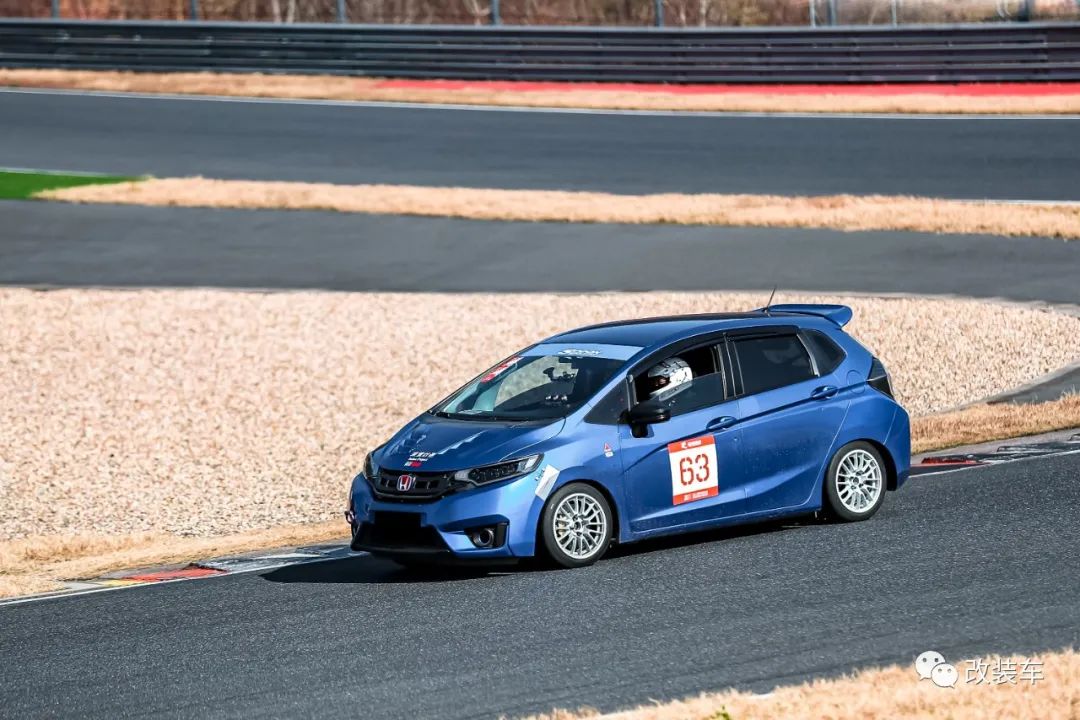 第四代全新飞度曾经的平民超跑gk5,18款本田飞度gk5舒适版改装