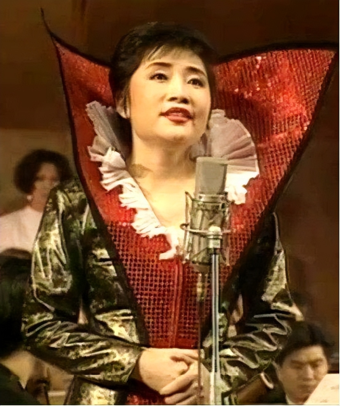 歌手李娜出家现状,歌手李娜为何在巅峰时期出家