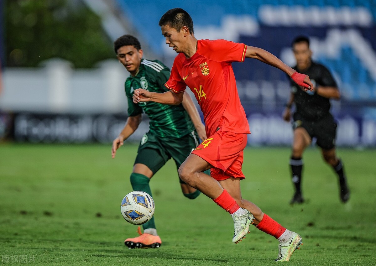 中国男足0比8惨败巴西,中国男足近期比赛回顾