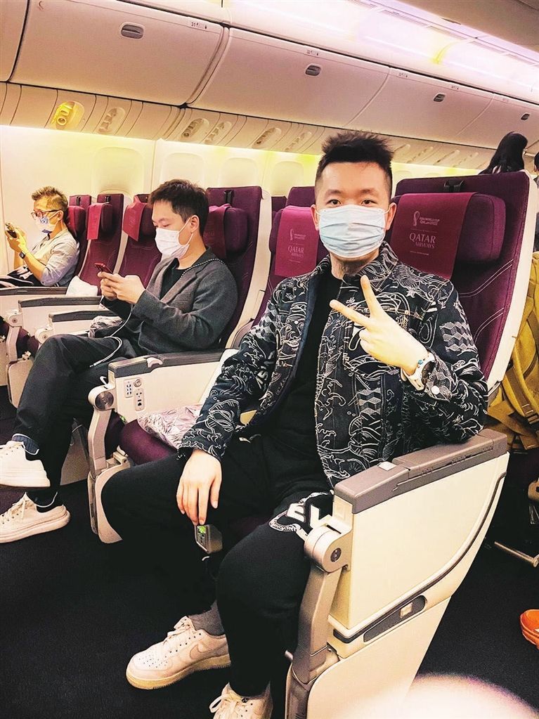 太原后生秦游夏“打卡”世界杯