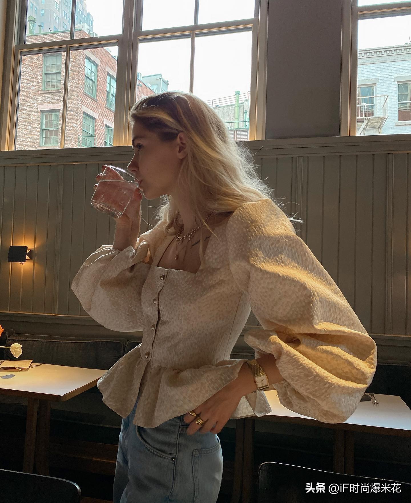 法式穿搭：跟着旅居巴黎的Ana，整理春天的衣橱