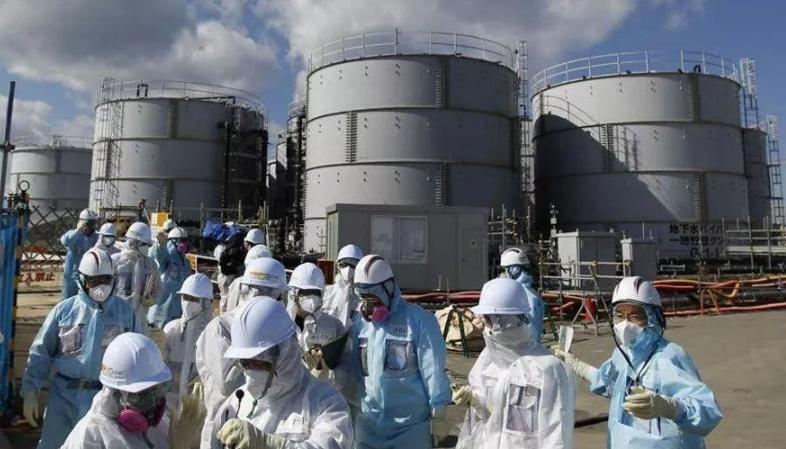 日本喝下核废水的哪位官员,喝核废水日本议员现在怎么样了