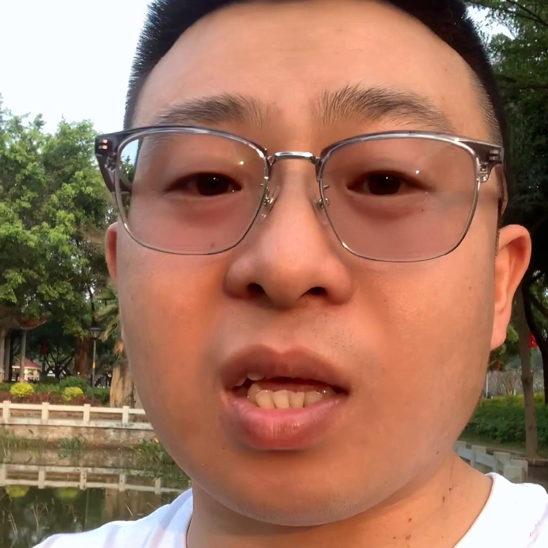 摆地摊创业技巧学生,摆摊技巧新手也能轻松创业