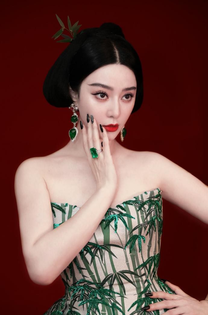 范冰冰戛纳红毯华美瞬间回顾,范冰冰曾经的戛纳红毯