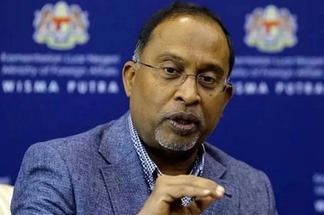 脱口秀演员拿mh370失联当笑料,梁宏达揭秘马航mh370