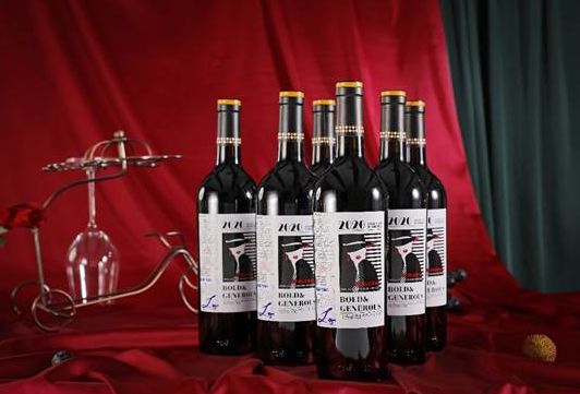 国外喝红酒吃什么,给外国人喝红酒