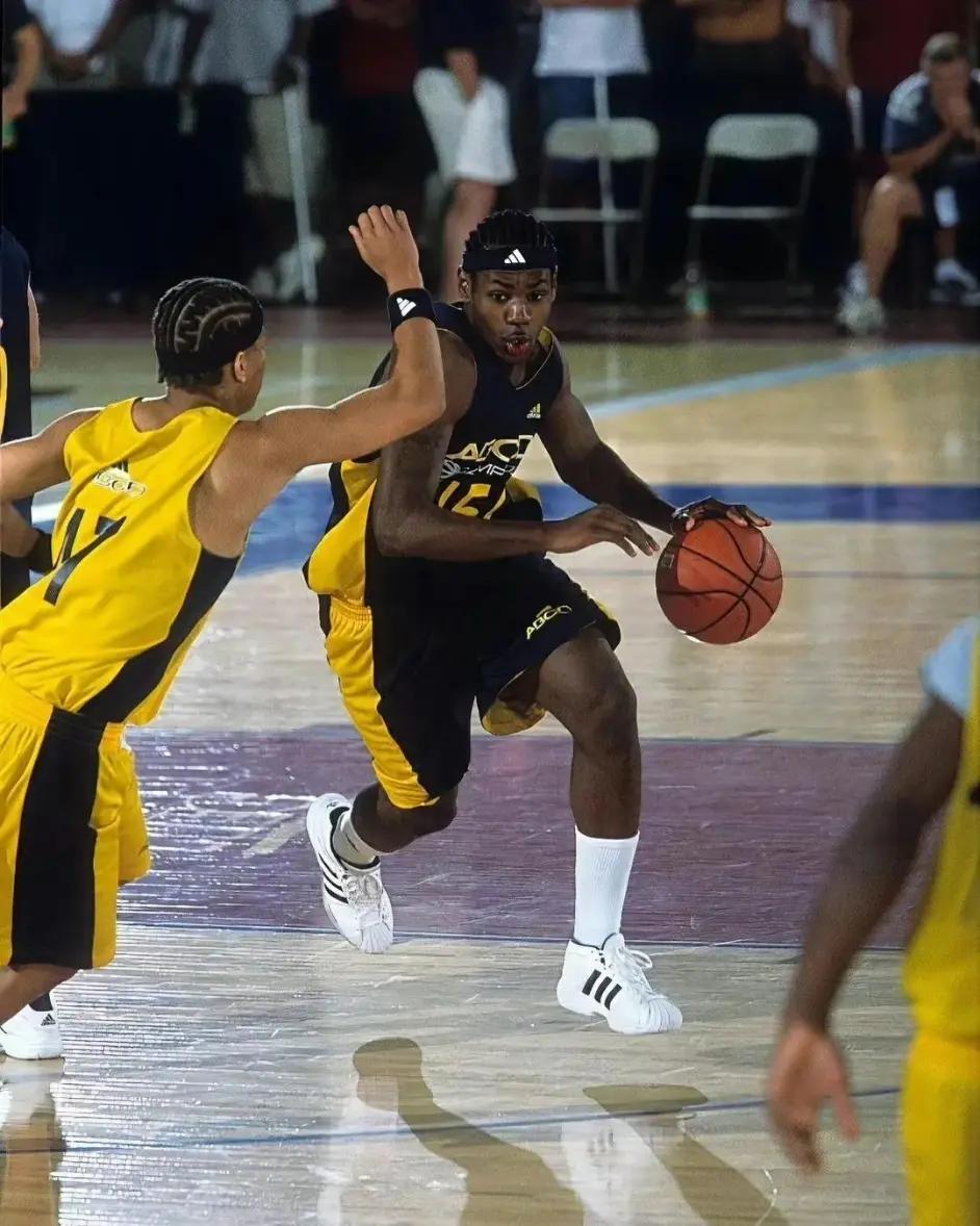 阿迪达斯pro2球鞋测评,阿迪怀旧篮球鞋2004年