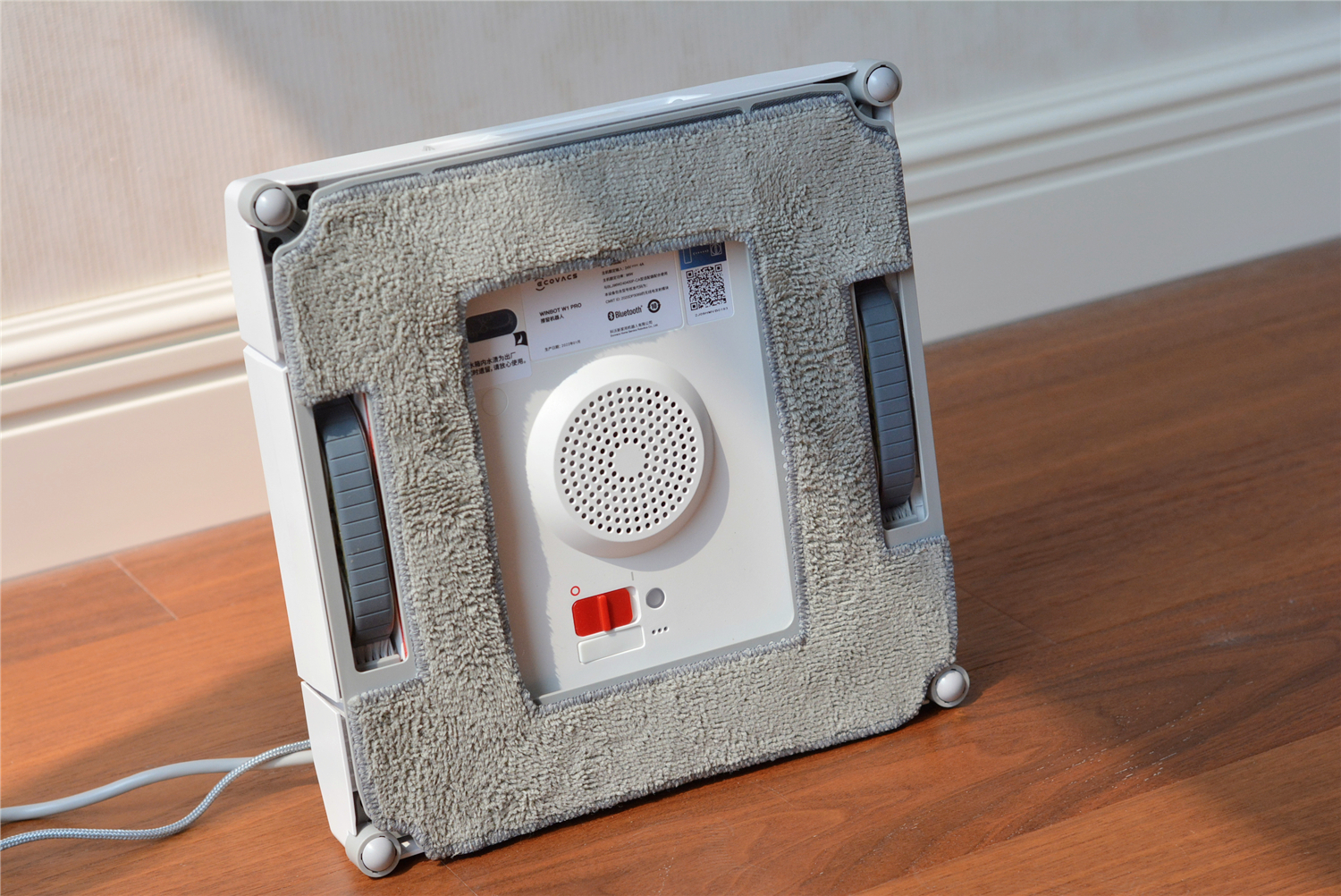 科沃斯擦窗教程,双向自动喷水擦玻璃