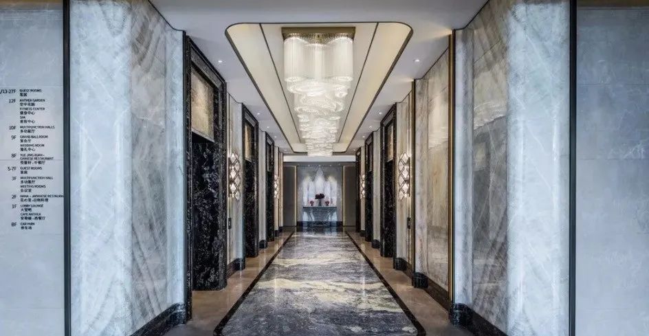这就是5星级酒店，必须用大理石装修电梯的原因