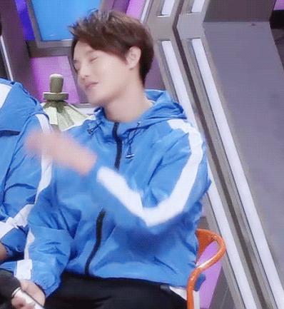 脸部垮掉的男人,脸部塌陷的男生