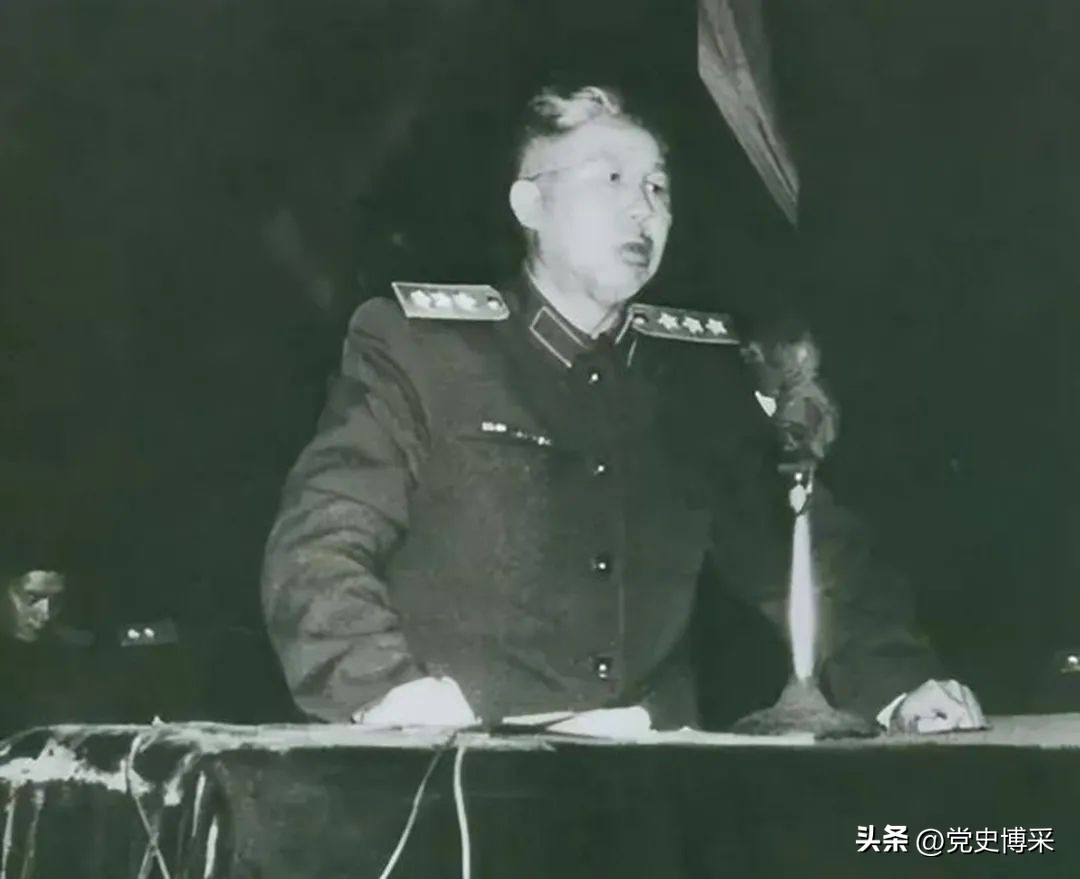 王平：担任大军区政委时间最长的开国上将，深受毛主席喜爱并为其改名，“*革文**”中敢于和*青江**唱对台戏