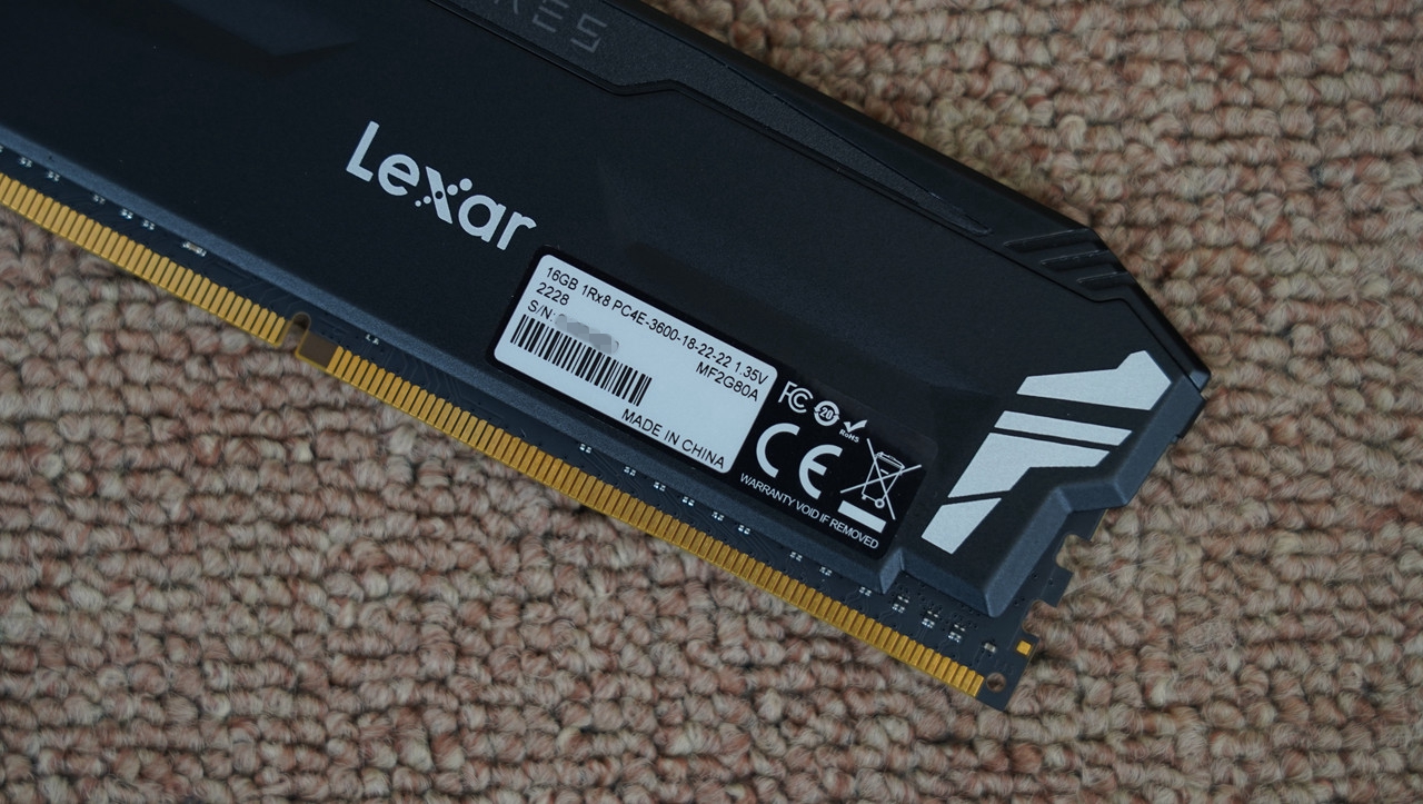 我骗媳妇说这是大号路由器，偷偷打造了一台高颜值ITX主机