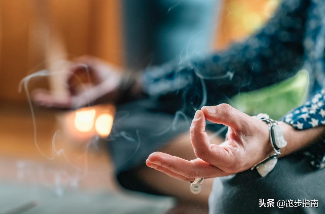 睡前注意什么不会失眠,睡前做这4件事轻松入睡到天亮