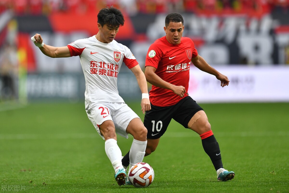 长春亚泰队备战中超联赛首个主场,中超劲旅长春亚泰队