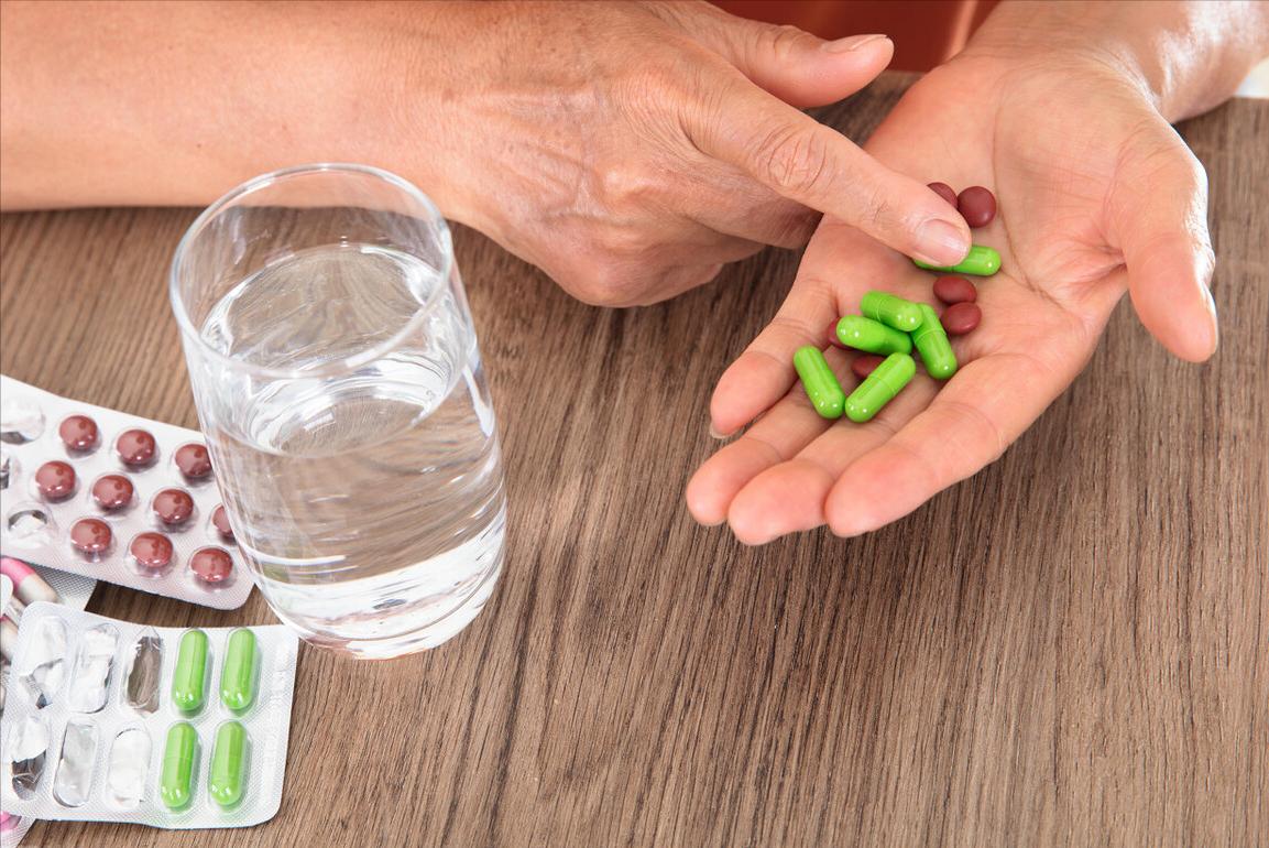 发热吃抗生素三天可以退烧吗,发热吃了抗生素多久见效