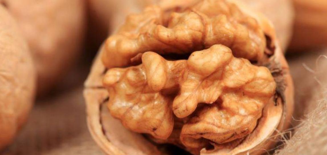 核桃怎么做才能酥脆又好吃,核桃怎样做又酥又脆又营养