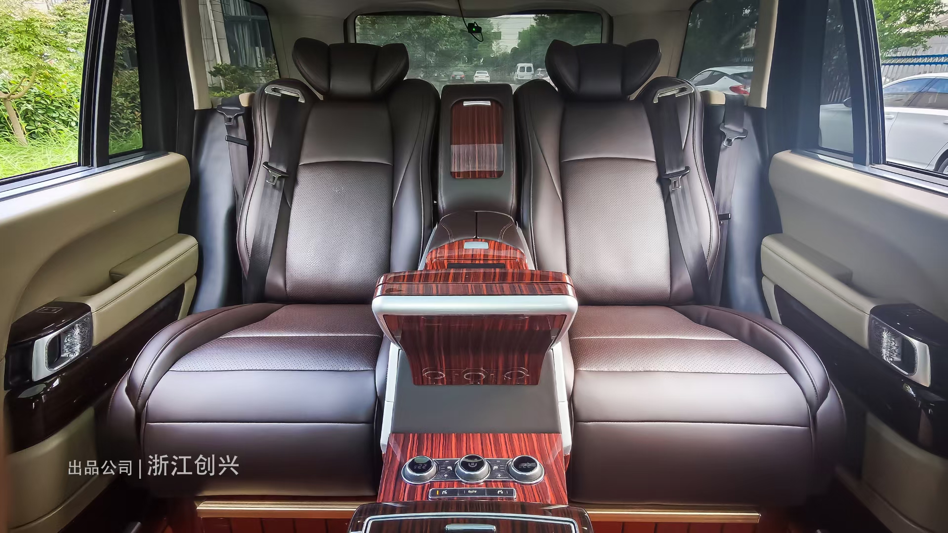 路虎揽胜运动版后排座椅改装,路虎揽胜后排座椅改装床