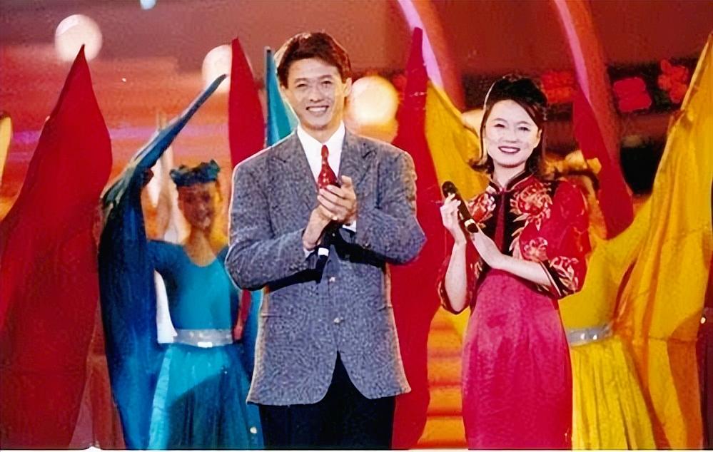 程前：与前妻离婚27年，娶小娇妻51岁当爹，如今前妻生活怎么样了