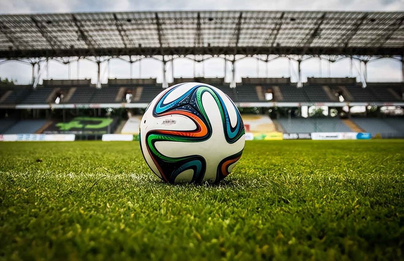 世界杯决赛有多拼,中年人为了世界杯有多拼