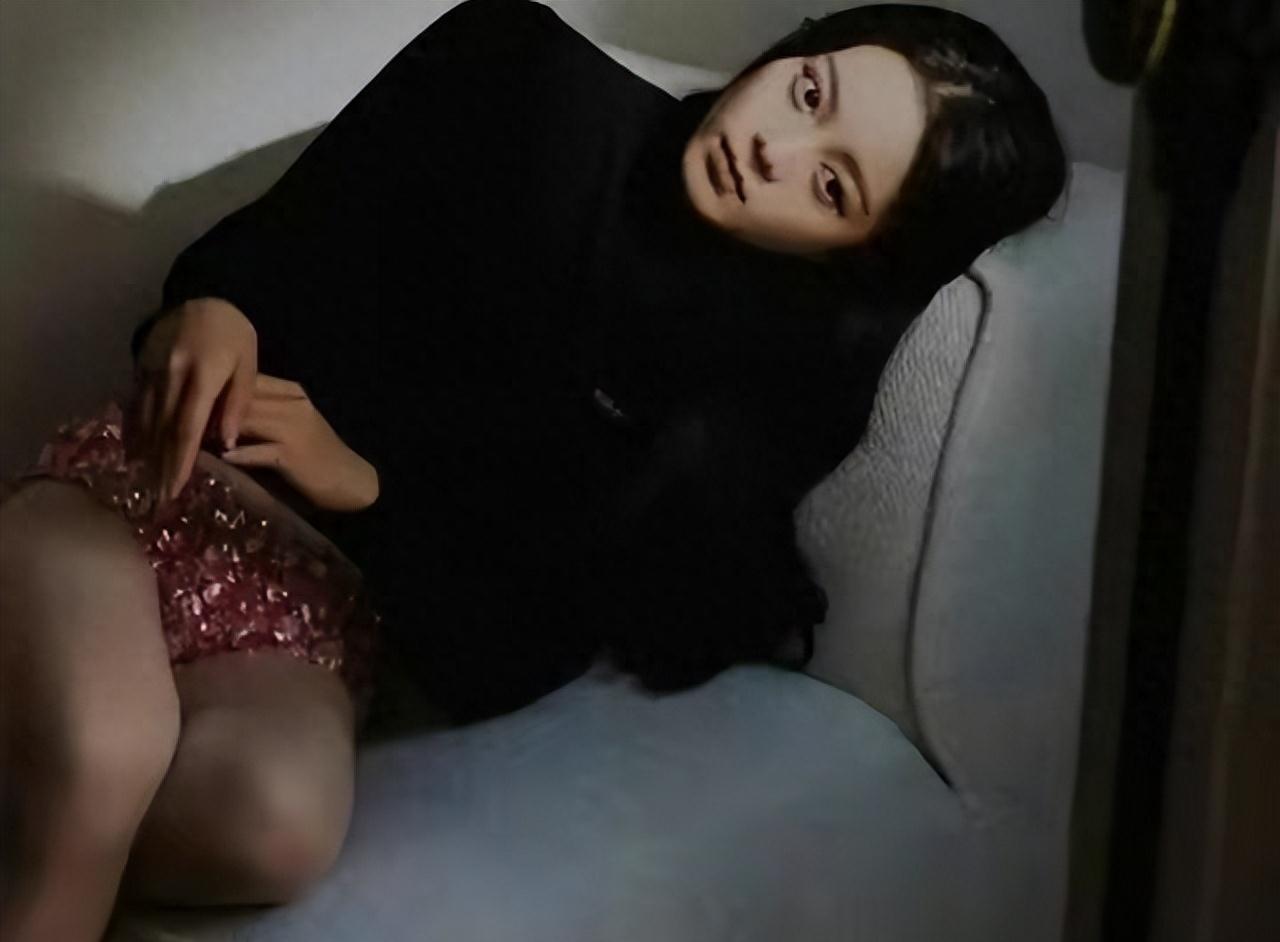 半露*裤内**、露下乳？这些女明星真是把诱惑穿在了身上