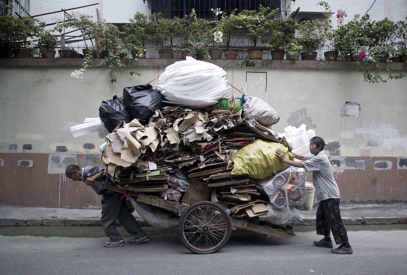 废旧木材收集有什么用,为什么总有小贩收村里的旧木头